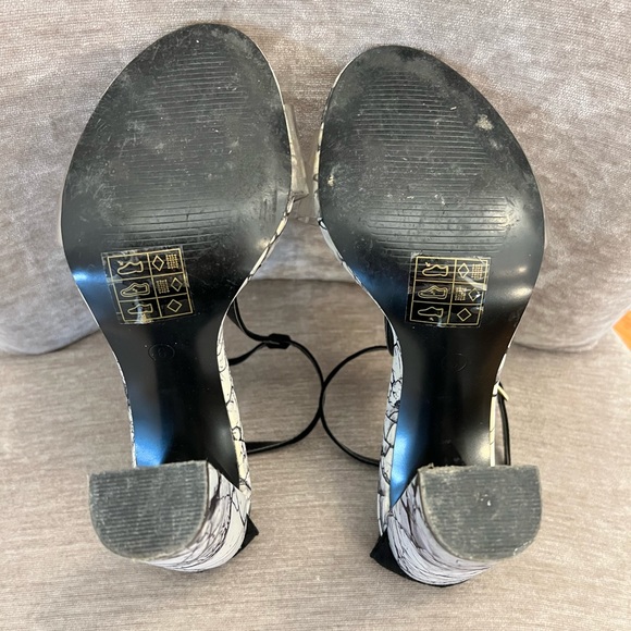 “Missguided” Marble Block Heeled Sandals - Picture 7 of 10